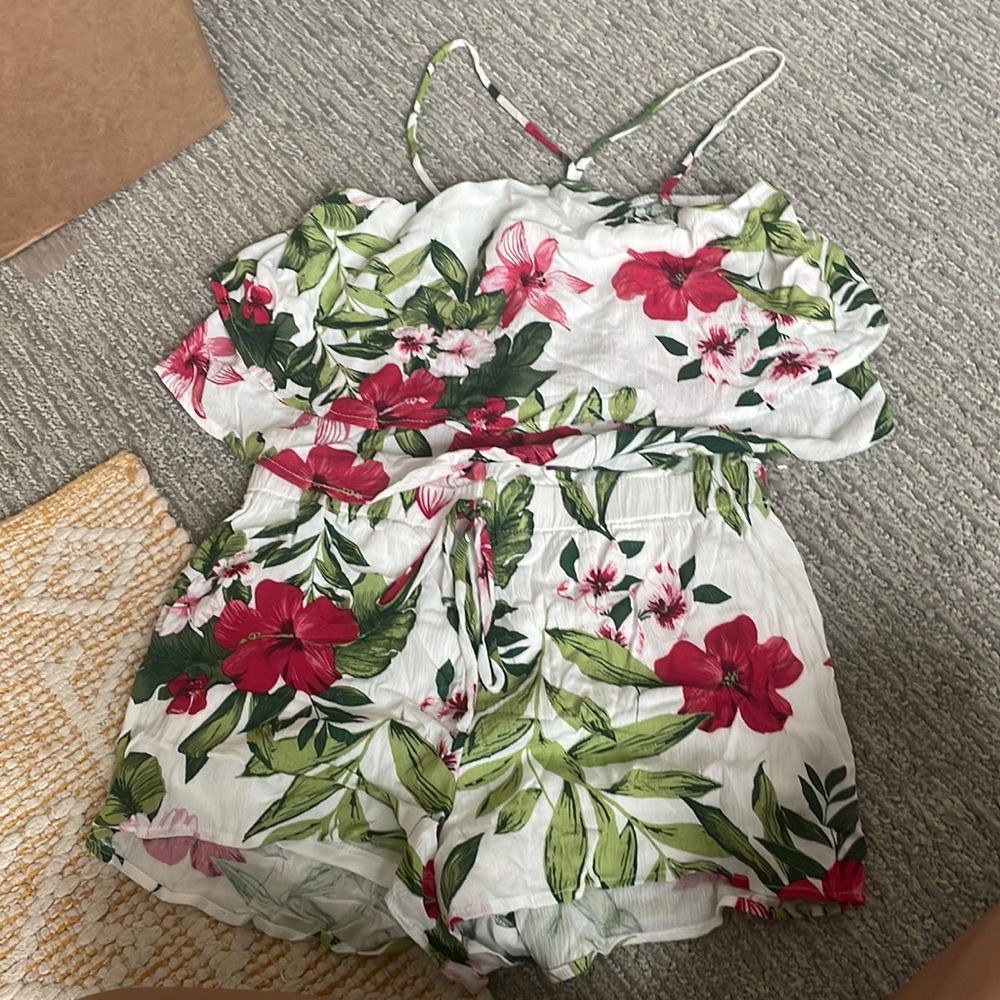 Size small tropical two piece set